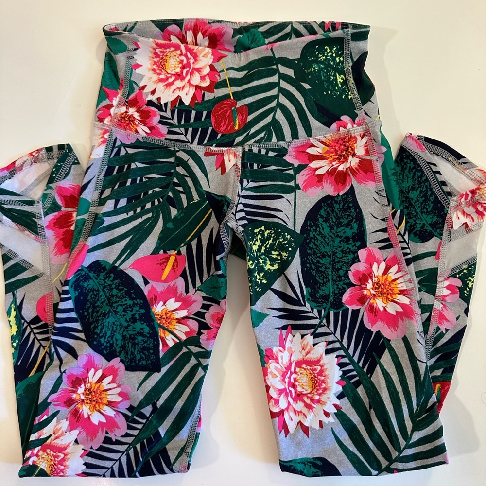 Old Navy Active Go Dry Floral Leggings